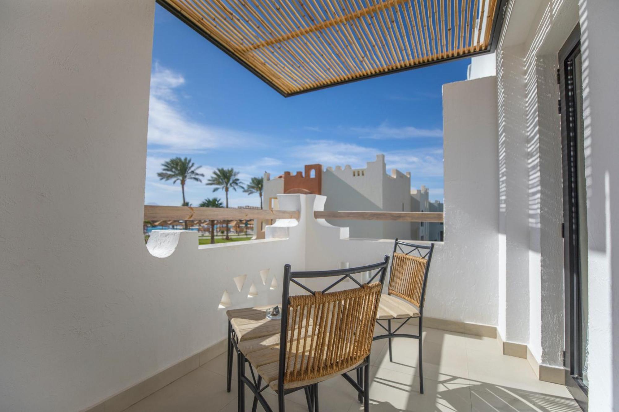 Sunrise Tucana Resort Grand Select Hurghada Room photo A balcony